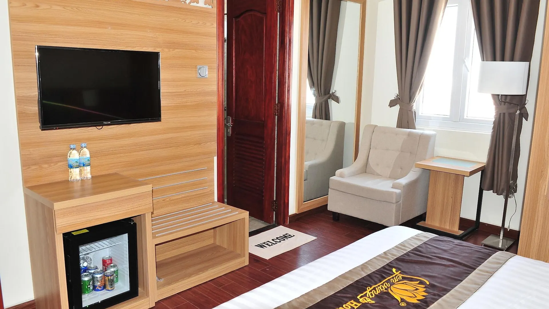 Sen Vang Luxury Hotel ニャチャン 3*,