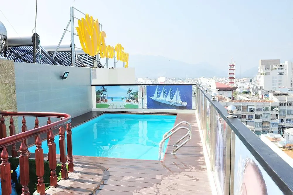 ***  Sen Vang Luxury Hotel ニャチャン ベトナム