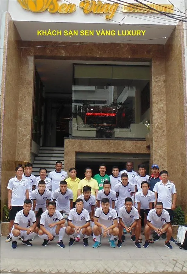 Sen Vang Luxury Hotel ニャチャン 3*,